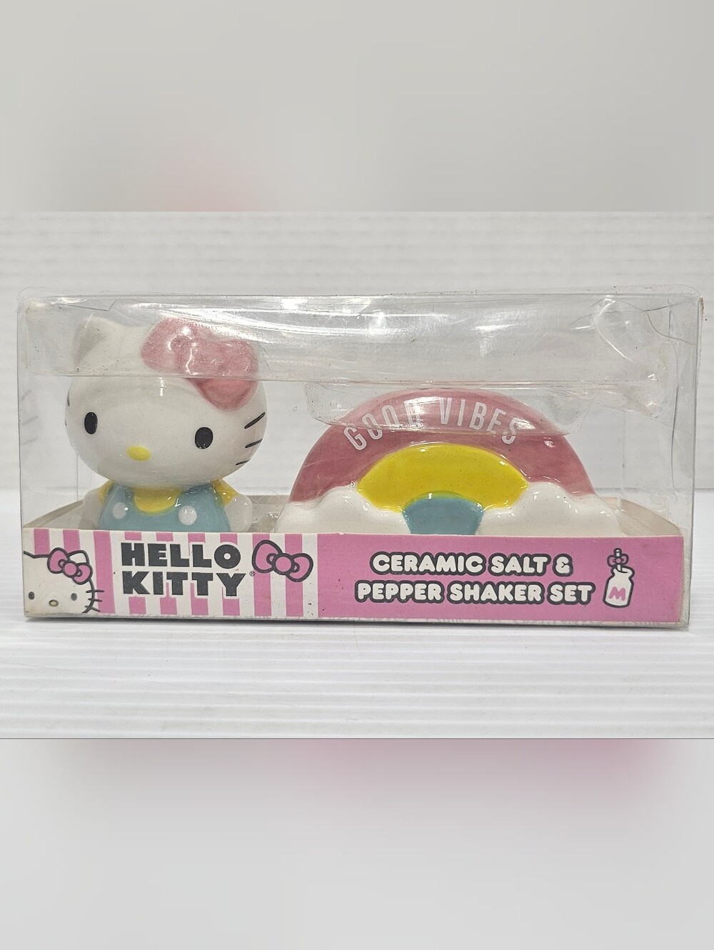 Hello Kitty By Sanrio Ceramic Salt & Pepper Shaker Set Silver Buffalo NOB